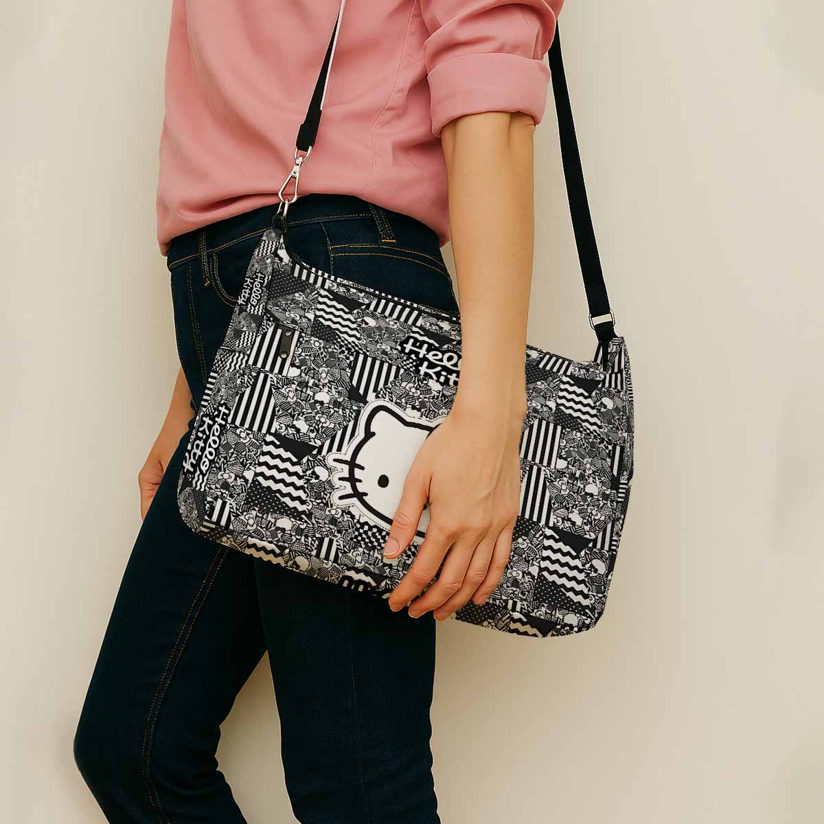 Sanario Hello Kitty Messenger Bag